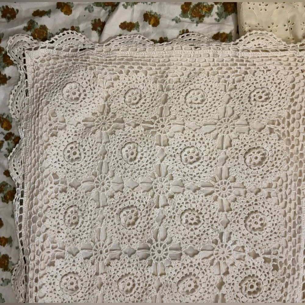 Bundle of Vintage Pillow Cases 100%‎ Cotton Medium and Large